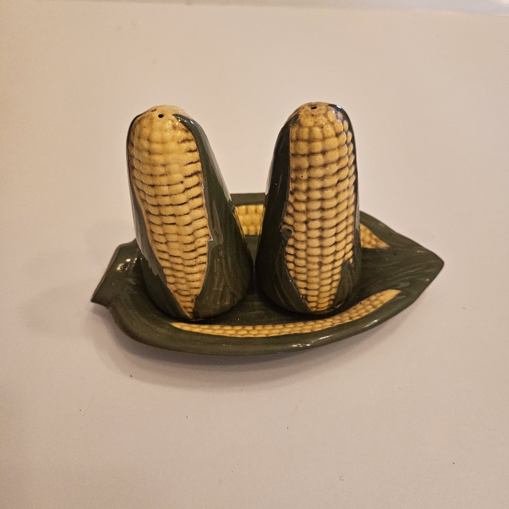 Vintage 1980 SWEET CORN SALT AND PEPPER SET personalized for LLL Convention